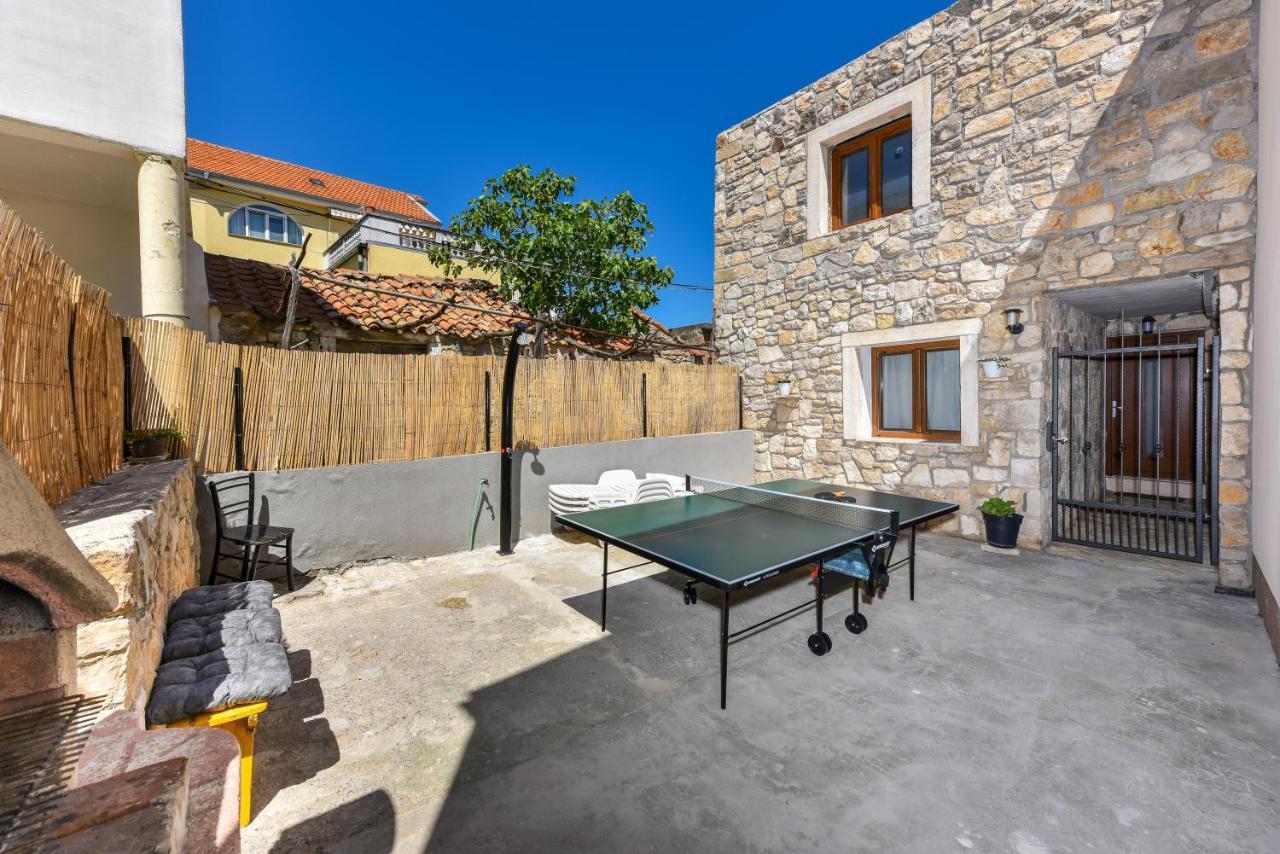 Apartment Loro With Jacuzzi Posedarje Exterior photo